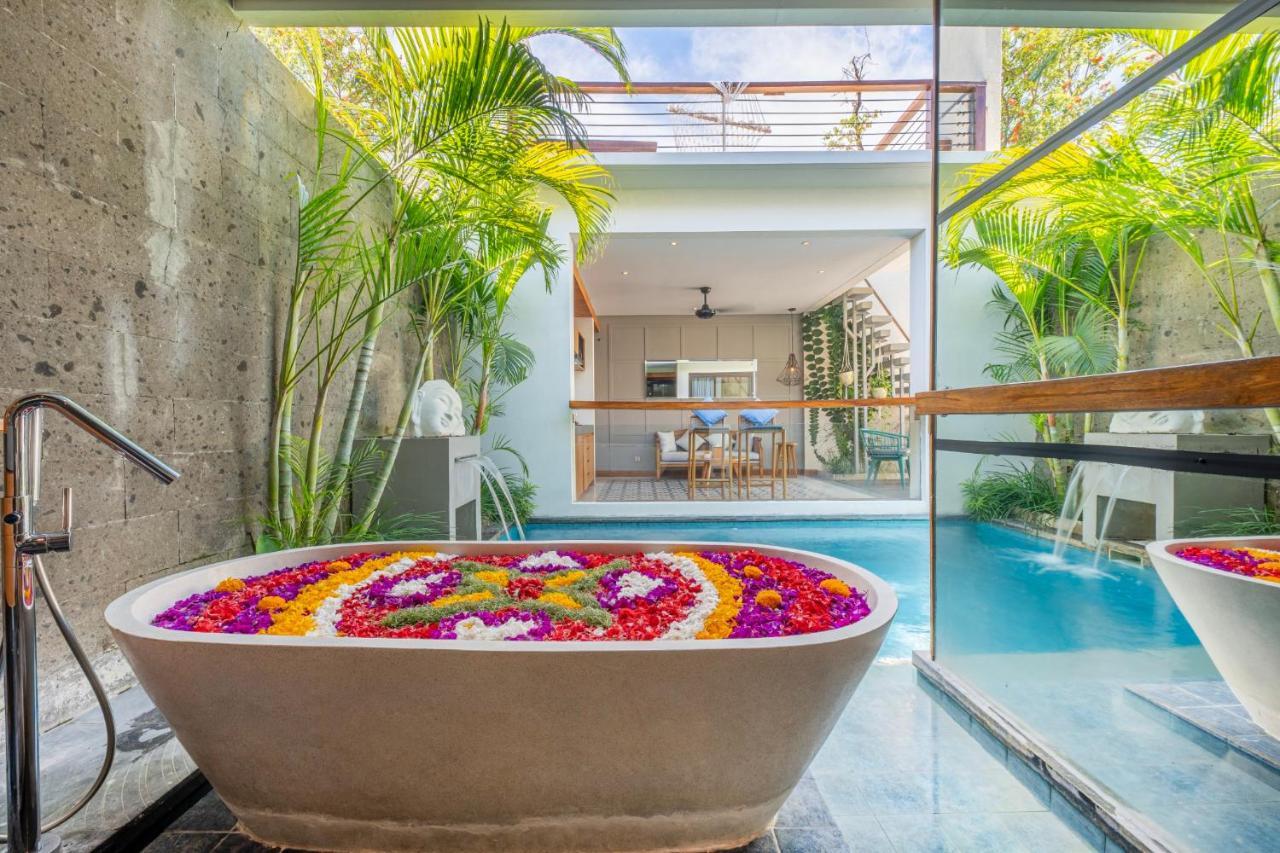 Ayona Villa Seminyak By Ini Vie Hospitality Exterior foto
