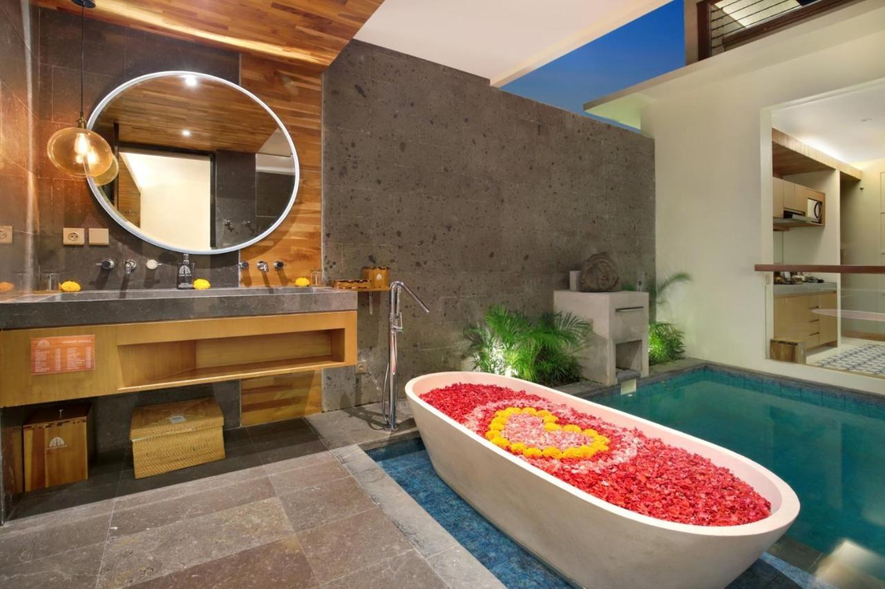 Ayona Villa Seminyak By Ini Vie Hospitality Exterior foto